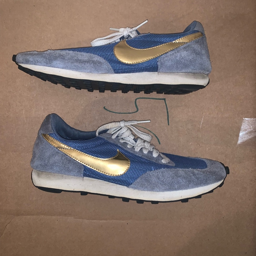 Nike Men’s DayBreak Sneakers - Picture 7 of 9